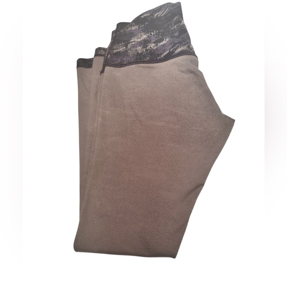 Lululemon Wunder Under Hi-Rise Size 4 - Picture 10 of 15